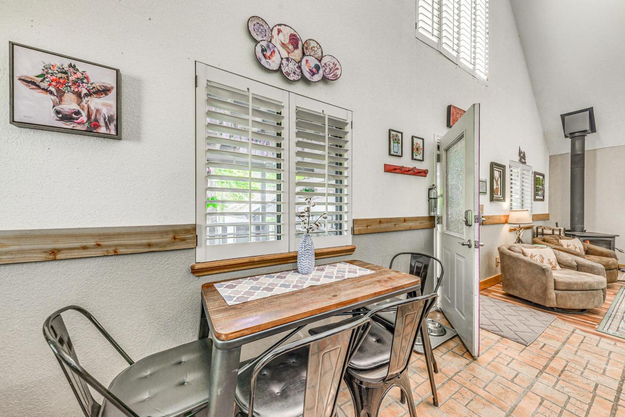 Quaint Cloudcroft Cabin With Stunning Forest Views! Luaran gambar