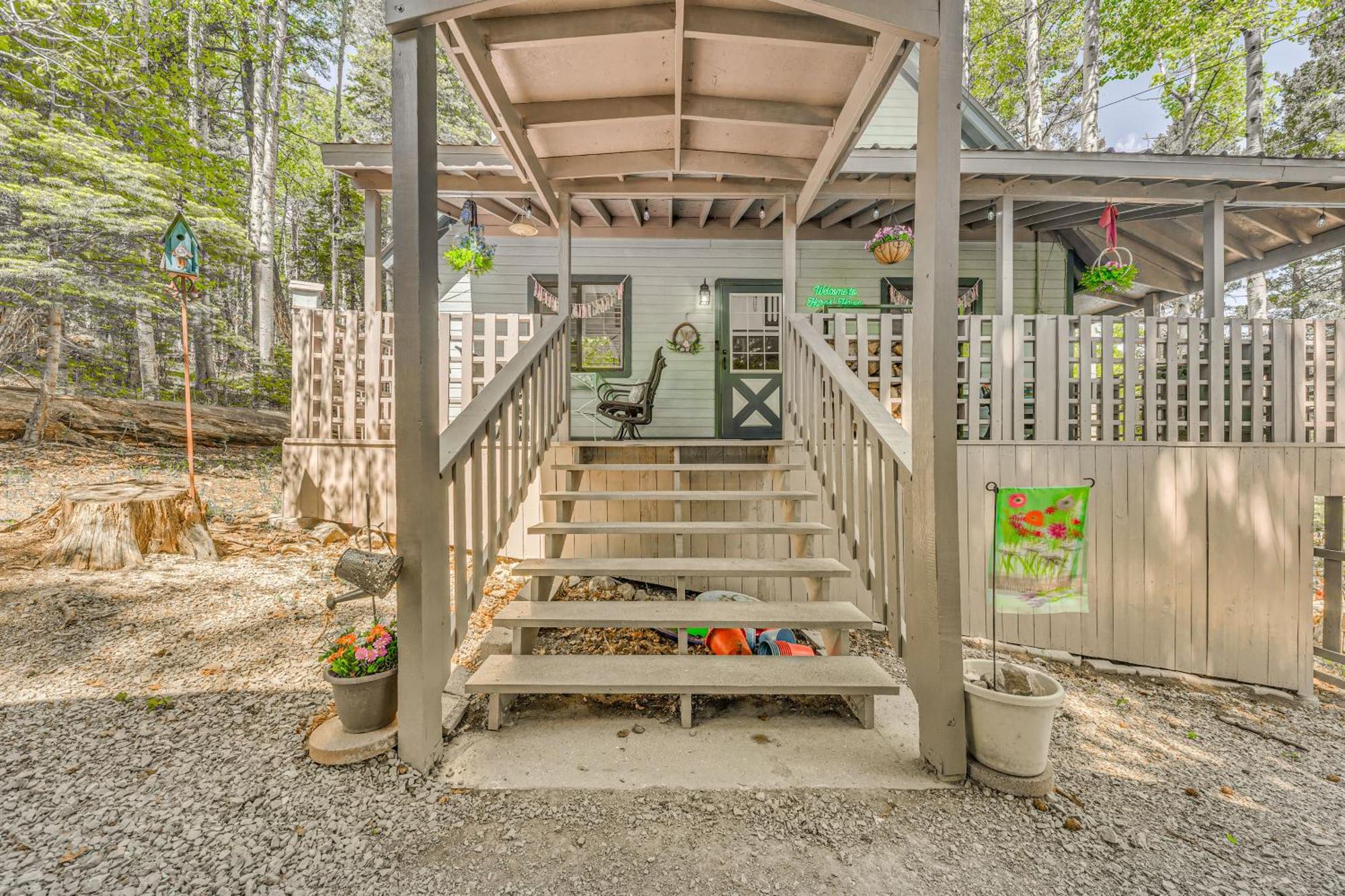 Quaint Cloudcroft Cabin With Stunning Forest Views! Luaran gambar